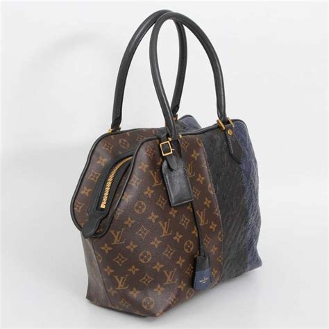 Exclusive Louis Vuitton Bag Auction .